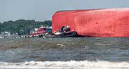 MV Golden Ray após tombar, em setembro de 2019 - Getty Images