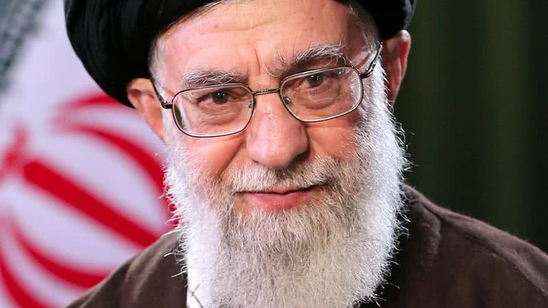 Fotografia de Ali Khamenei - Wikimedia Commons