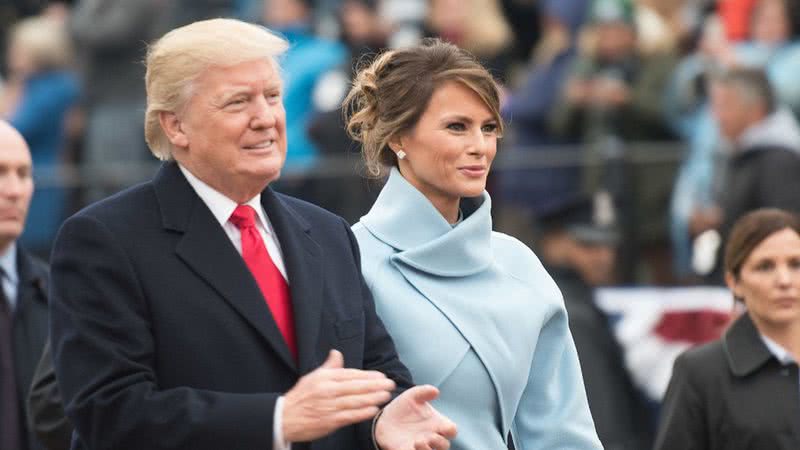 Trump ao lado de Melania - Wikimedia Commons