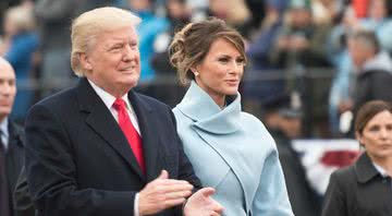 Trump ao lado de Melania - Wikimedia Commons