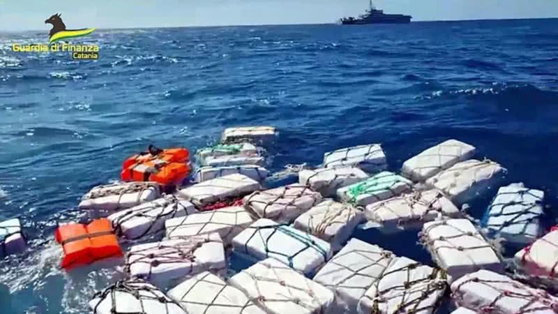 Drogas encontradas no mar - Divulgação/Guardia di Finanzia