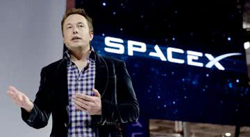 Elon apresentando a SpaceX em 2014 - Getty Images