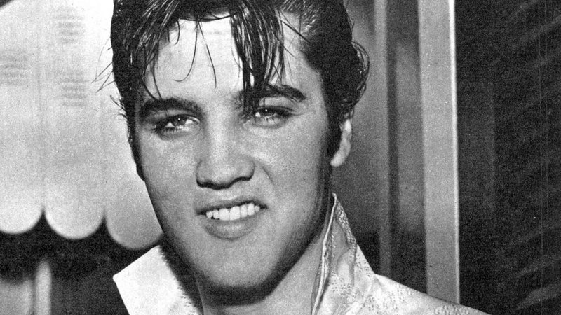 Elvis em retrato de 1958 - Wikimedia Commons / Rossano aka Bud Care