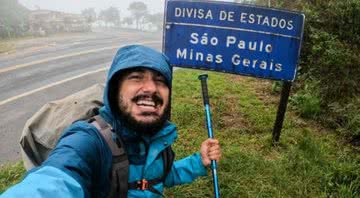 O mochileiro encontrou muita chuva e estradas com buracos - Divulgação