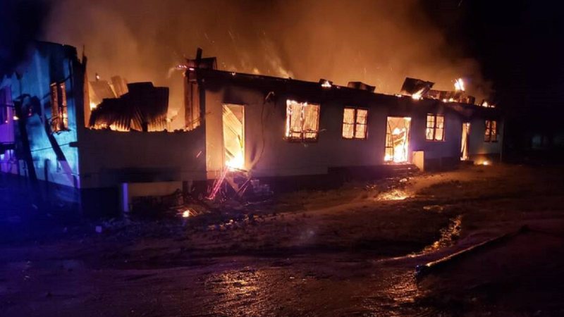 Dormitório no momento do incêndio - Força Policial da Guiana