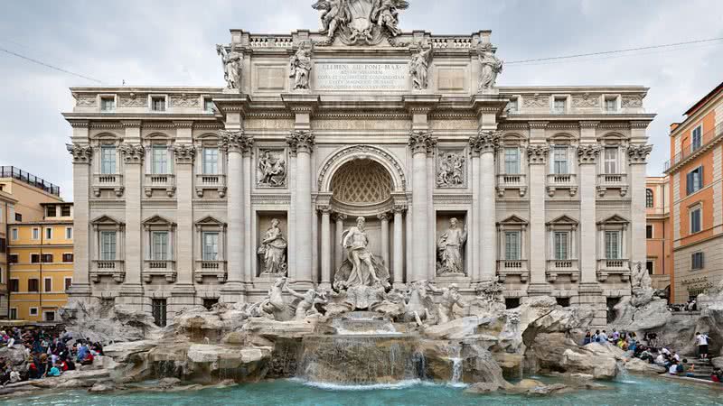 Fotografia da famosa Fontana di Trevi - Wikimedia Commons