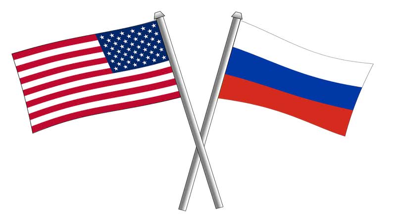 Reprodução das bandeiras dos Estados Unidos e da Rússia - Pixabay