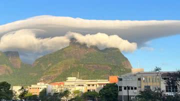 Fenômeno natural que aconteceu na Pedra da Gávea - Reprodução / X/ @metsul