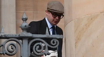 Simon Bowes-Lyon chegando ao tribunal - Getty Images