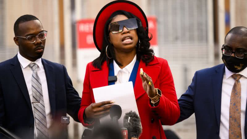 Bridgett Floyd, irmã de George, em discurso no mês de março deste ano - Getty Images