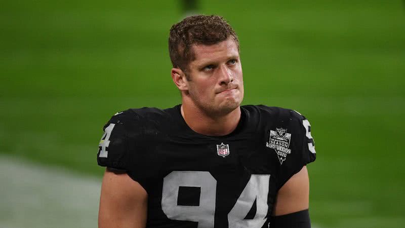 O defensive end Carl Nassib, do Las Vegas Raiders - Getty Images