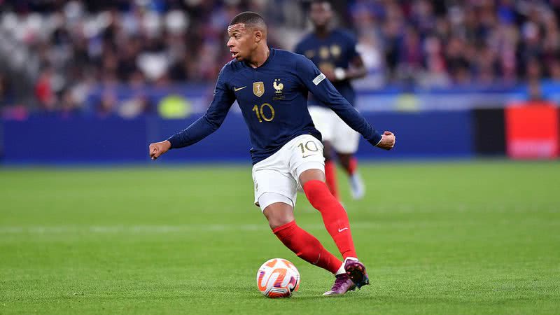 O francês Kylian Mbappé em ação - Getty Images