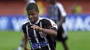 Marcelinho Carioca com a camisa do Corinthians - Getty Images