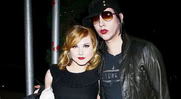 Evan Rachel Wood ao lado de Marilyn Manson - Getty Images