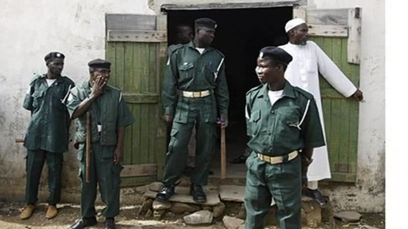 Foto da polícia religiosa do estado de Kano, na Nigéria - Divulgação / Twitter