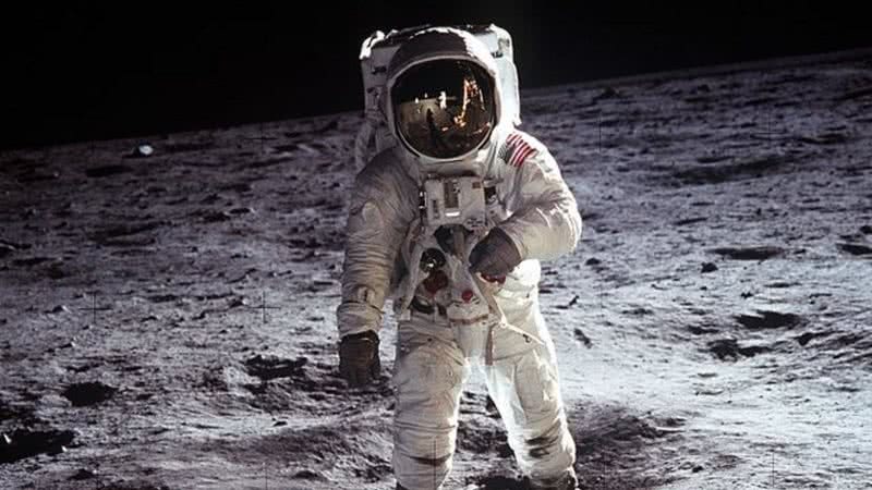 Buzz Aldrin na lua - Wikimedia Commons