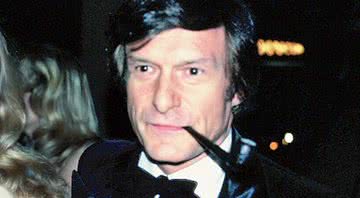 Hugh Hefner em lançamento de filme de Sylvester Stallone, em meados de 1978 - Alan Light/ Flickr/ Creative Commons/ Wikimedia Commons