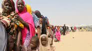 Imagem ilustrativa de mulheres em aldeia na Nigéria - Getty Images