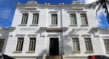 Fachada do Instituto Butantan - Wikimedia Commons