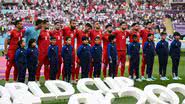 Imagem de jogadores do Irã durante jogo da Copa do Mundo do Catar 2022 - Getty Images