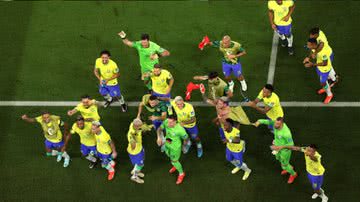 Jogadores do Brasil comemorando após jogo contra Suíça - Gettyimages