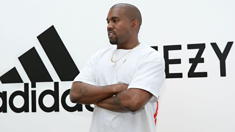 Kanye West durante evento da Adidas - Getty Images