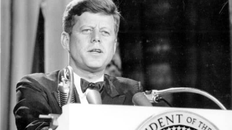 O presidente americano John F. Kennedy, morto em 1963 - Domínio público