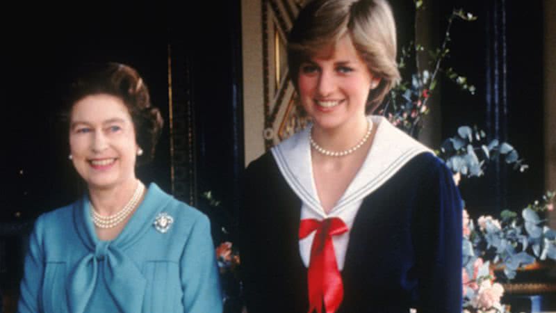 Rainha Elizabeth II e princesa Diana no Palácio de Buckingham em 1981 - Getty Images