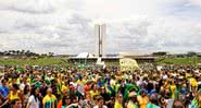 Fotografia meramente ilustrativa de uma manifestação. - Wikimedia Commons