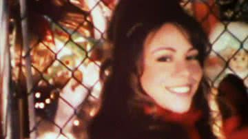 Mariah Carey no clipe de “All I Want for Christmas Is You”, de 1994 - Divulgação/Youtube/MariahCareyVEVO