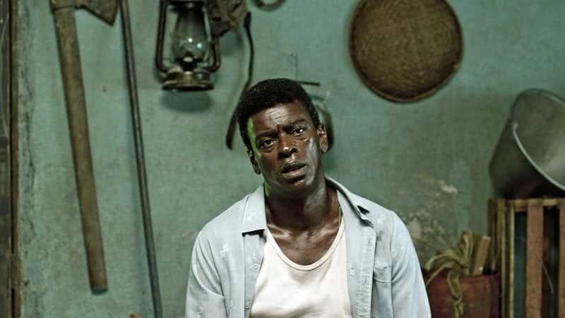 Seu Jorge como o guerrilheiro em "Marighella" - Divulgação/O2 Filmes