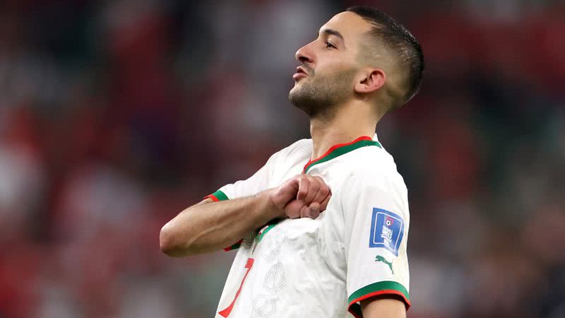 Hakim Ziyech jogando pela seleção do Marrocos na Copa do Mundo 2022 - Getty Images