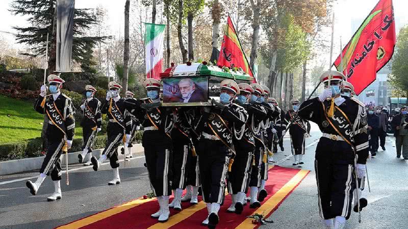 Funeral de Fakhrizadeh na sede do Ministério da Defesa do Irã - Wikimedia Commons