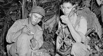 Navajos codificam mensagem durante a Segunda Guerra - National Archives