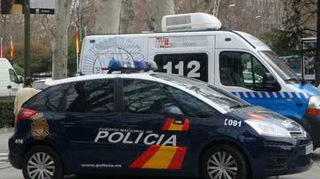 Imagem de uma viatura de polícia da Espanha - Licença Creative Commons via Wikimedia Commons