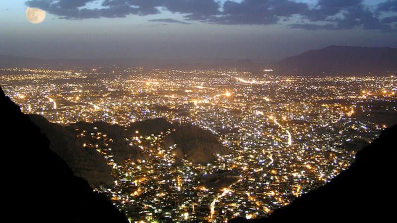 Paisagem noturna de Quetta, no Paquistão - Wikimedia Commons