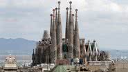 Imagem panorâmica do Templo da Sagrada Familia - Wikimedia Commons / Bernard Gagnon