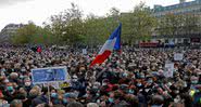 Manifestação em paris em homenagem à Samuel Paty - Divulgação/Twitter