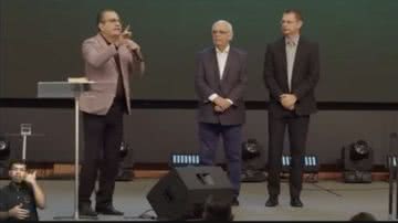 Silas Malafaia durante o culto em que fez oração para paralisação das urnas - Reprodução/Vídeo/UOL