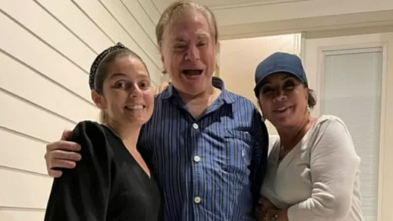 Fotografia de Silvio Santos com esposa, Íris Abravanel, e chef de cozinha Karlota Fonseca - Divulgação/ Instagram/ Arquivo Pessoal