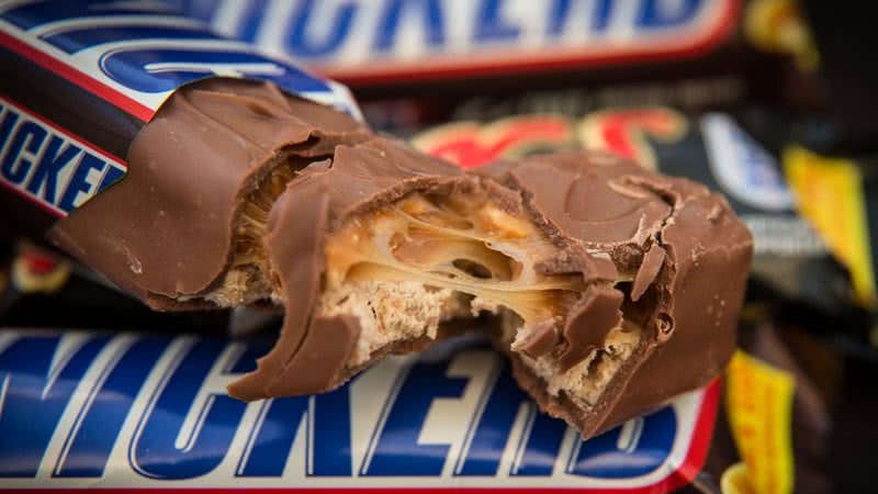 Imagem ilustrativa do Chocolate Snickers - Getty Images