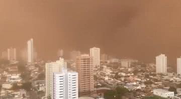 As tempestades de areia que atingiram o Mato Grosso do Sul - Divulgação/Twitter/@claudia_gaigher