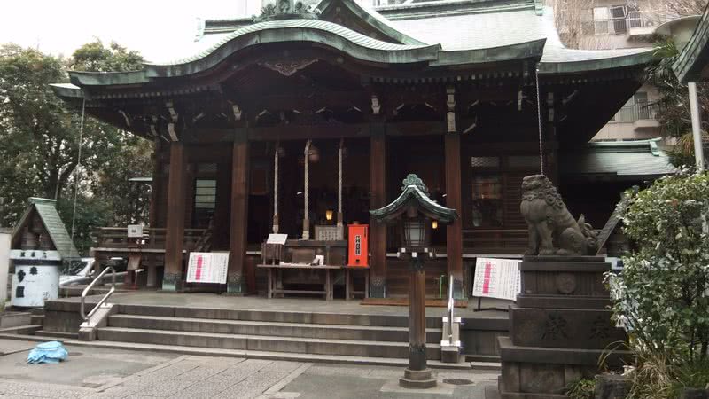 Fotografia do templo Teppou-zu Inari - Wikimedia Commons