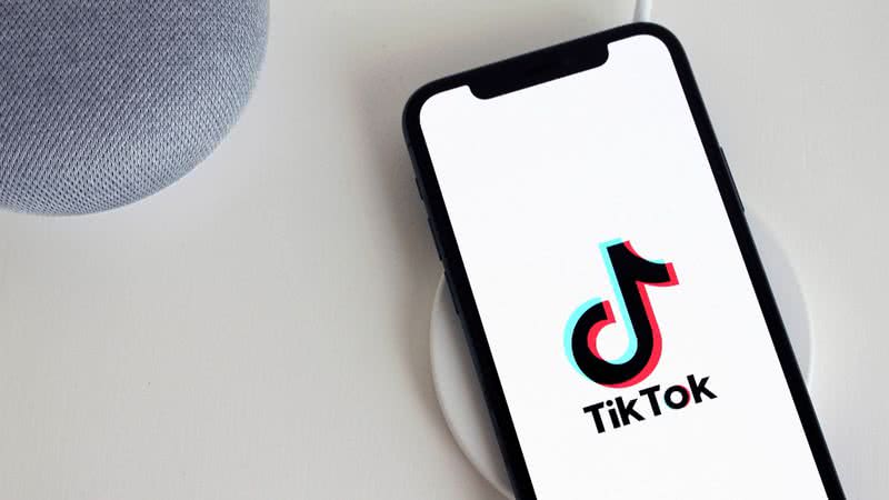 Imagem ilustrativa do aplicativo TikTok - Foto de antonbe no Pixabay