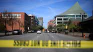 Imagem da cena do crime do tiroteio em Louisville, no estado norte-americano do Kentucky - Luke Sharrett/Getty Images