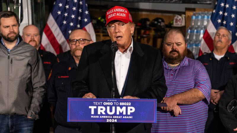 Donald Trump em discurso em East Palestine - Getty Images