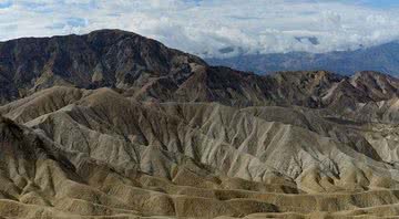 Foto panorâmica do Vale da Morte - Wikimedia Commons