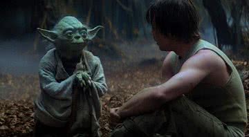 Yoda e Luke Skywalker em O Império Contra-Ataca (1980) - Divulgação/Walt Disney Company