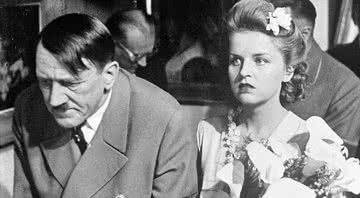 Eva Braun e Adolf Hitler sentados lado a lado - Wikimedia Commons