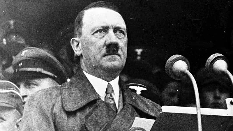 Adolf Hitler Hitler em aparição - Domínio Público